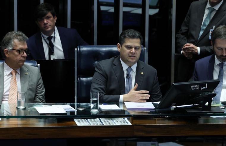 Após decisão de Mendes, Alcolumbre fala em votar PEC do Marco Temporal