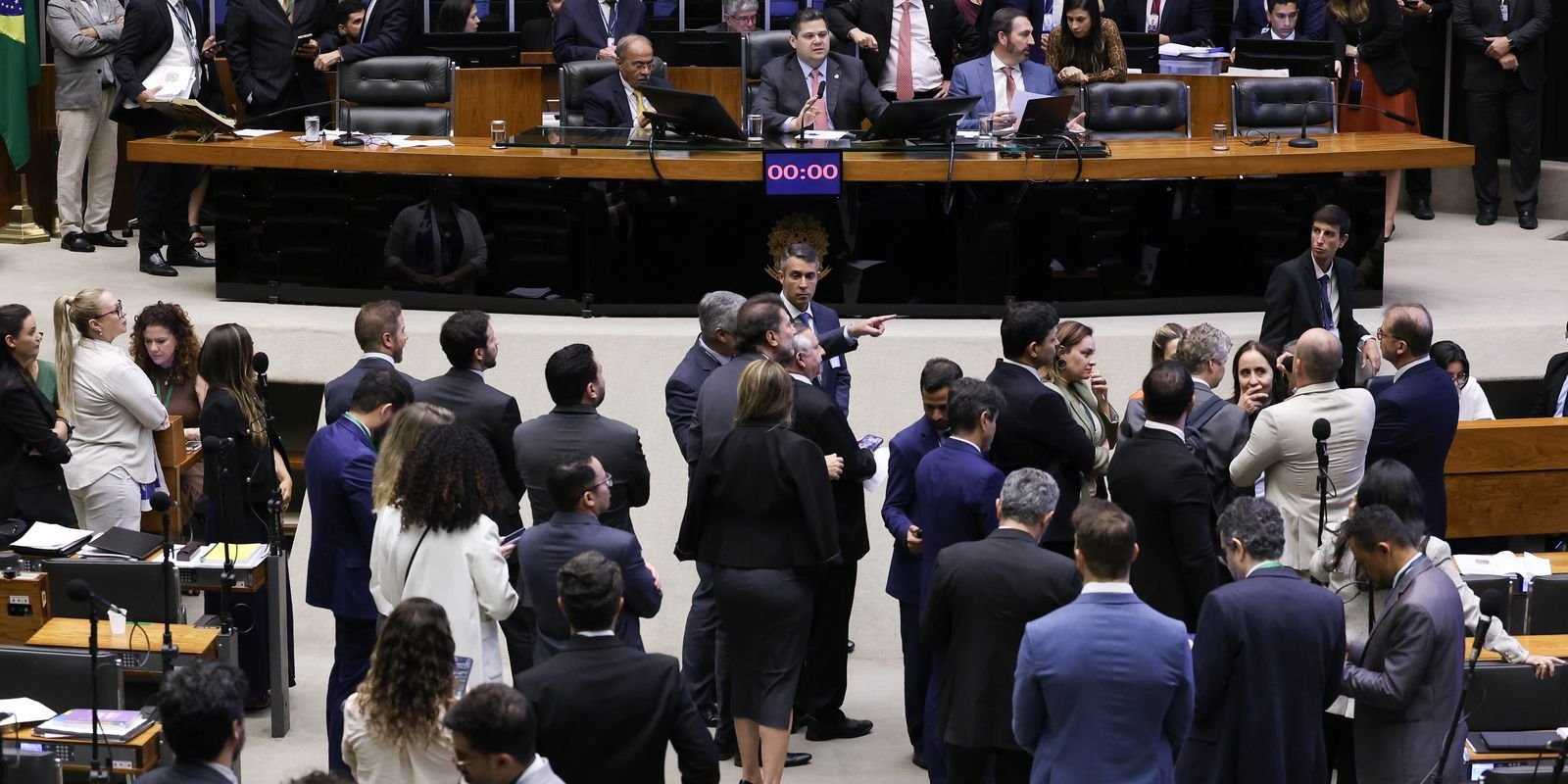 Congresso aprova LDO com superávit de R$ 34 bilhões em 2026