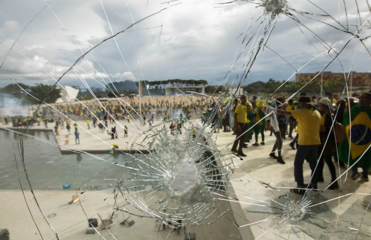 Por unanimidade, STF condena 5 PMs do DF a 16 anos de prisão pelo 8/1