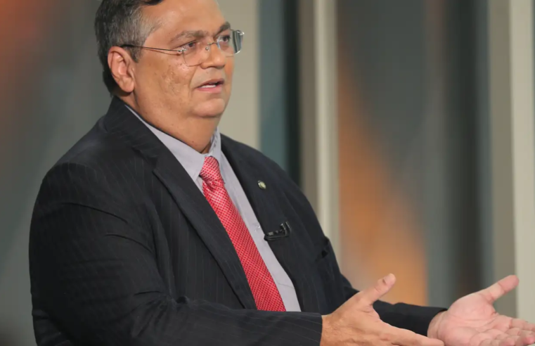 Dino manda PF investigar novas irregularidades em emendas Pix