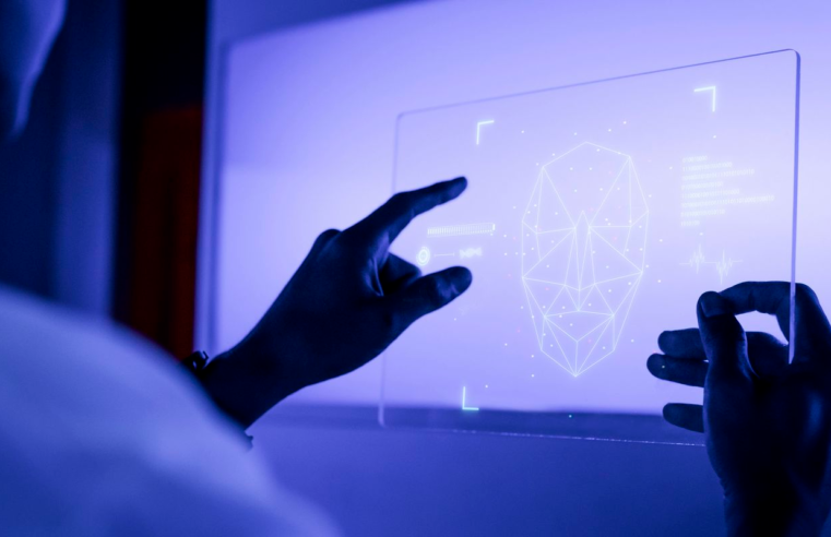 Conecta PretaLab apresenta ferramentas de IA a mulheres negras em SP