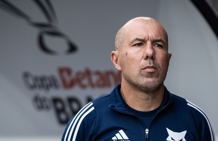 Cruzeiro anuncia saída de Leonardo Jardim após revés na Copa do Brasil