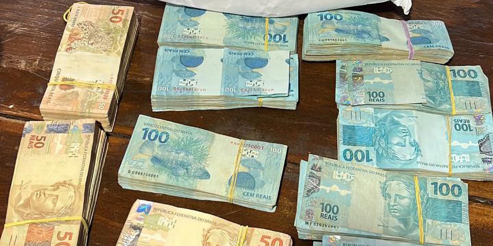 Polícia do Rio deflagra ofensiva contra finanças do Comando Vermelho