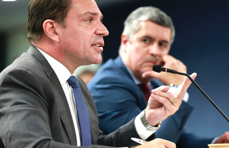 Moraes envia ao MJ formalização da extradição de Ramagem 