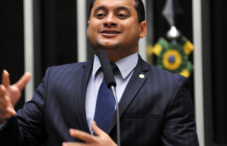 PF aponta senador como 'sustentáculo político' de esquema no INSS