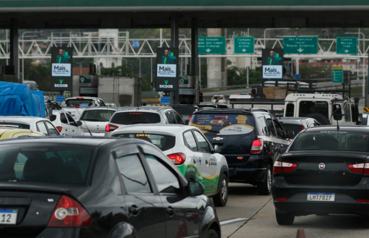 Andarilho invade Ponte Rio-Niterói e causa confusão no trânsito