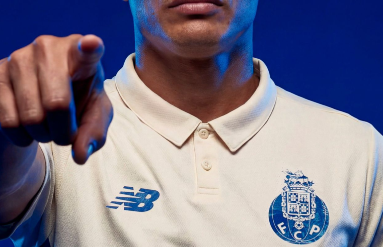 Porto anuncia contratação do zagueiro brasileiro Thiago Silva