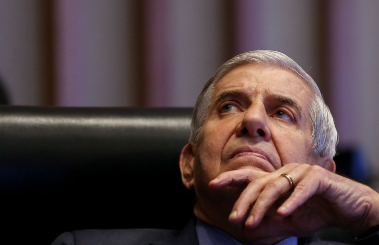 Moraes concede prisão domiciliar humanitária a Augusto Heleno