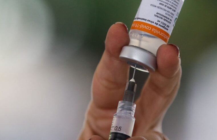 Há 5 anos, Brasil aplicava primeiras doses de vacina contra a covid-19