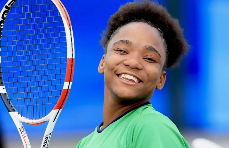 Vitória Miranda é eleita a melhor tenista jovem da temporada 2025