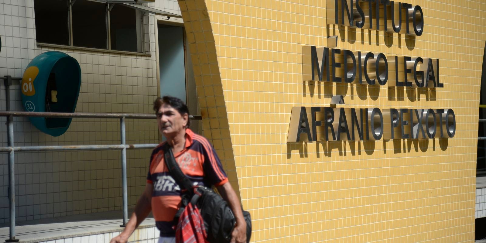 Corpo de adolescente que desapareceu no mar é liberado pelo IML do Rio