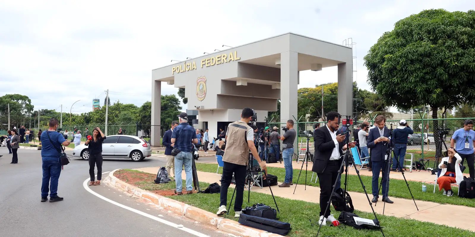 8/1: lembre como a imprensa estrangeira repercutiu condenações do STF