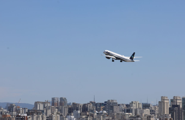 Preço médio das passagens aéreas cai 20% em novembro