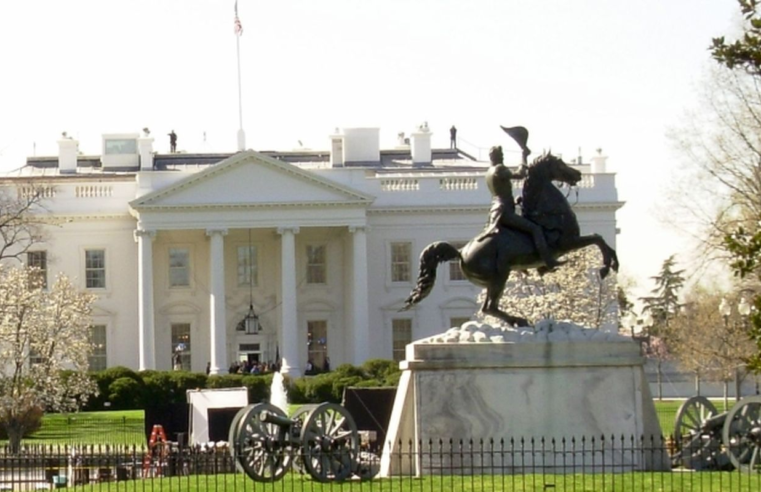 Trump e Petro vão se reunir na Casa Branca em fevereiro