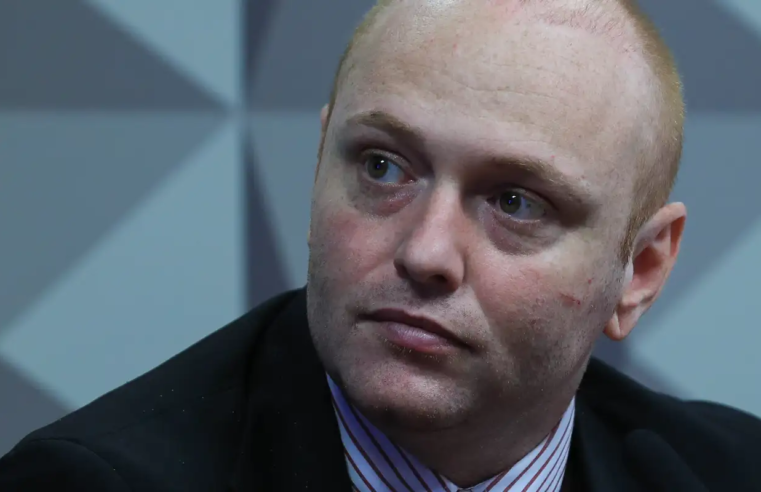 Moraes autoriza progressão de Delgatti para o regime semiaberto