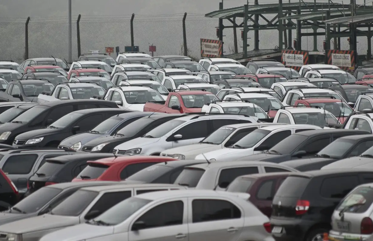 Vendas de automóveis e comerciais leves devem crescer 3% em 2026