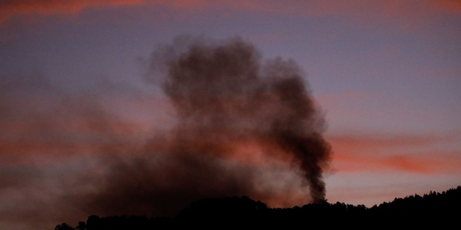 Bernie Sanders e Kamala Harris criticam ações de Trump na Venezuela
