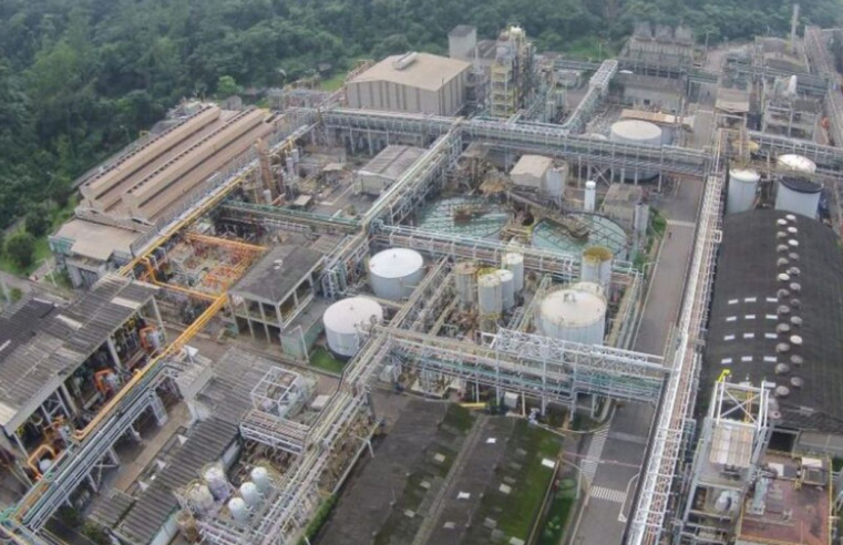 Cubatão pede ajuda para tentar reverter fechamento de fábricas