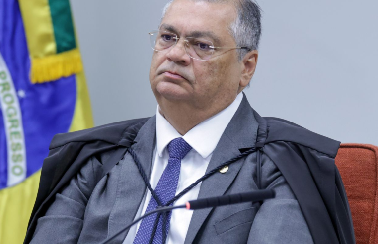 Dino proíbe emendas para entidades ligadas a parentes de parlamentares