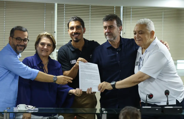 Governo federal destina R$ 12 milhões a escolas de samba do Rio