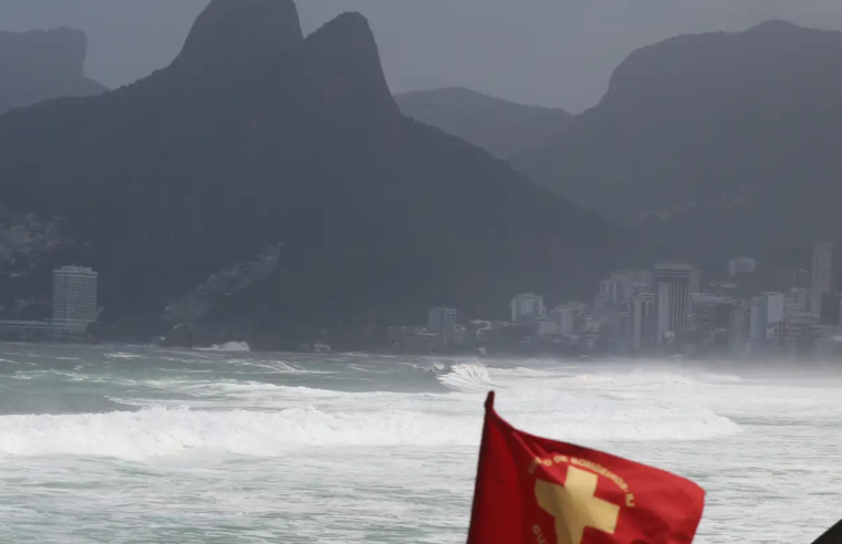 Chuva forte atinge o Rio de janeiro desde a noite desta segunda-feira
