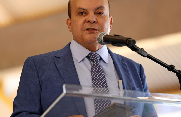 Oposição no DF pede impeachment de Ibaneis após citação por Vorcaro