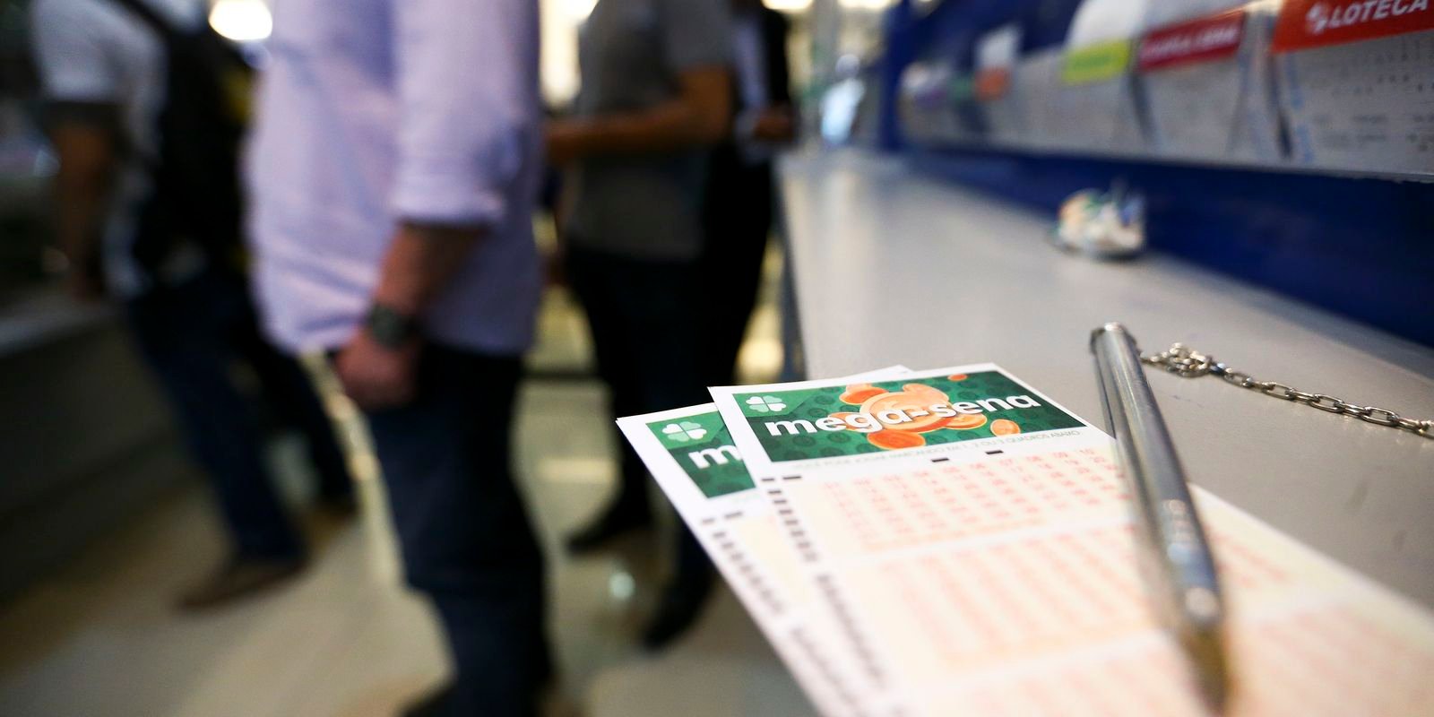Mega-sena pode pagar prêmio de mais de R$ 100 milhões nesta quinta