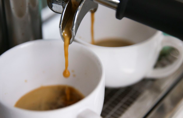 Preços altos derrubam consumo de café no Brasil em 2025