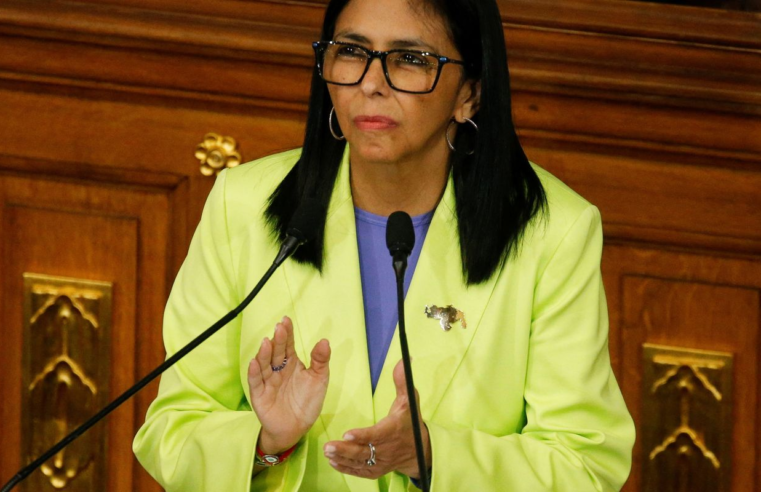 Delcy Rodríguez apresenta proposta de anistia geral na Venezuela