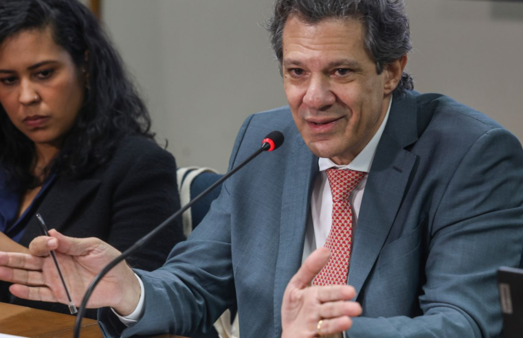 Haddad pede que Congresso enfrente problema dos supersalários