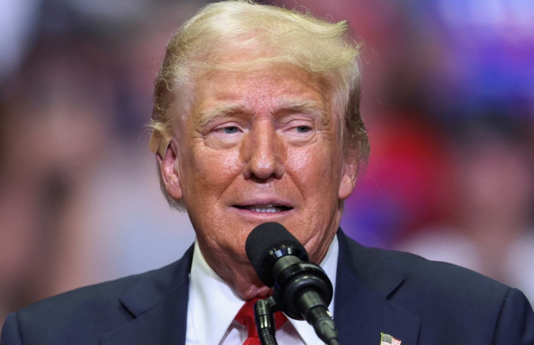 Trump diz que não viu parte racista do vídeo e não se desculpará