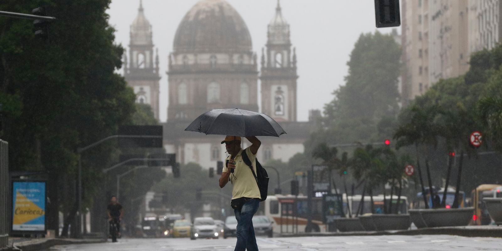 Chuvas intensas no Rio de Janeiro levam ao acionamento da Marinha