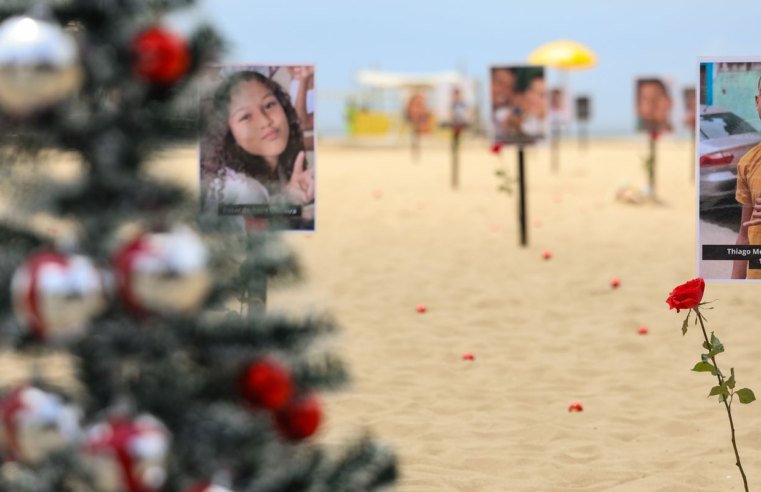 "Carinhoso, sorridente, feliz", diz mãe sobre filho morto por PMs