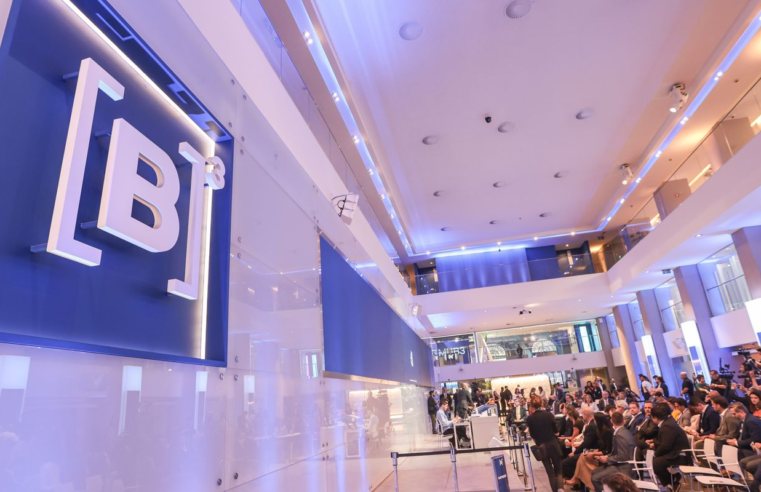 Bolsa volta a bater recorde e encosta nos 190 mil pontos