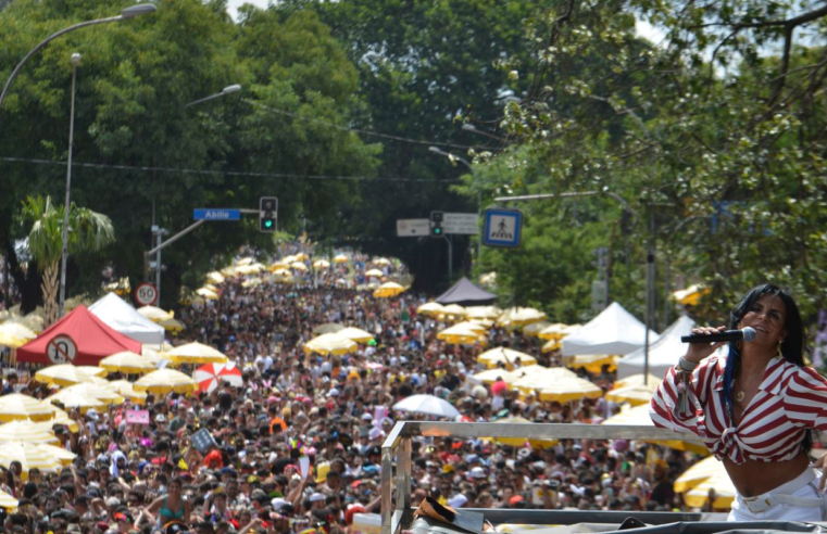 SP: Agrada Gregos é destaque deste sábado; veja programação de blocos