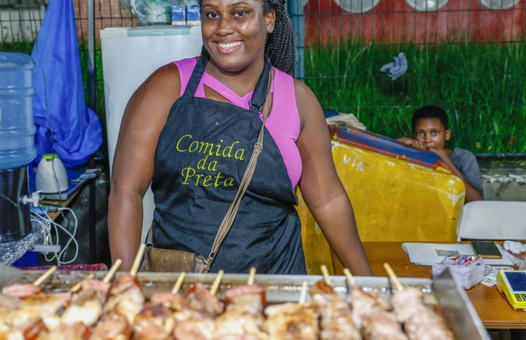 Mães ambulantes cobram pontos de apoio para crianças no carnaval