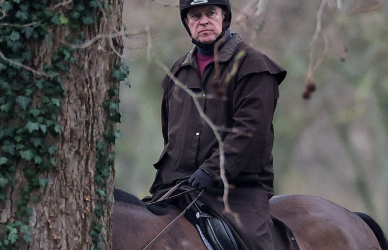 Caso Epstein: ex-príncipe Andrew é detido por suspeitas de má conduta