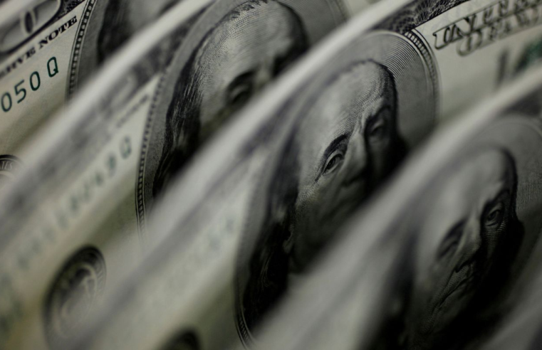 Bolsa bate recorde e dólar cai para R$ 5,17 com fim de tarifaço