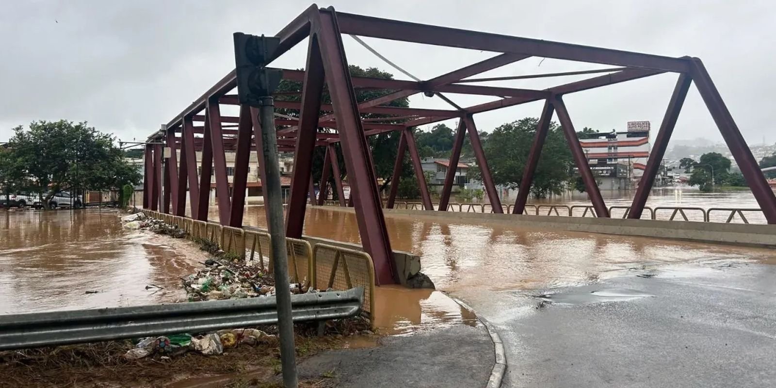 Equipes federais reforçam atendimento a afetados por chuva em MG