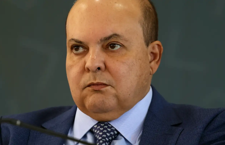 Após falta de Ibaneis em CPI, presidente pede convocação do governador