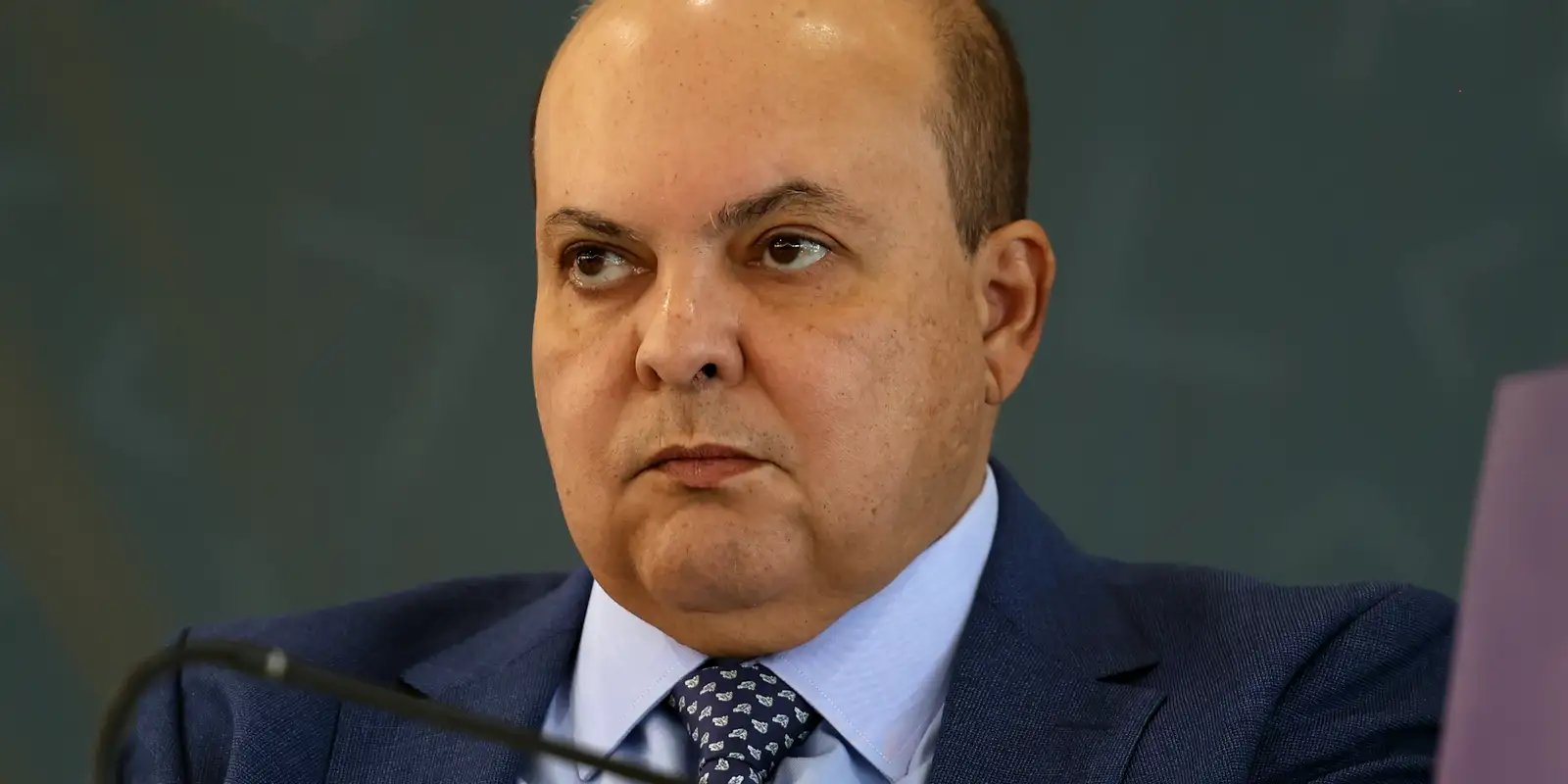 Após falta de Ibaneis em CPI, presidente pede convocação do governador