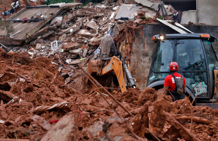 Número de mortos com as chuvas chega a 30 em Minas Gerais