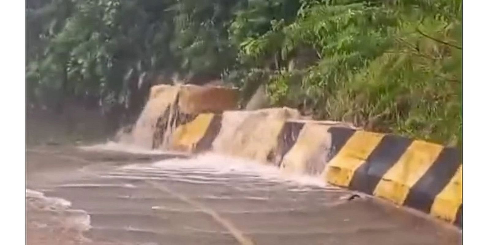 Chuvas deixam 384 desabrigados em Peruíbe, no litoral paulista