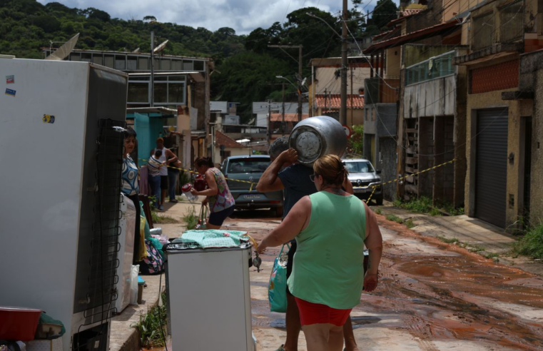 Sobe para 49 número de mortos em Juiz de Fora e Ubá