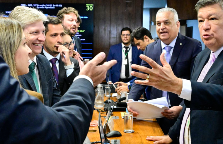 CPMI do INSS aprova quebra de sigilo de Lulinha e convoca André Moura