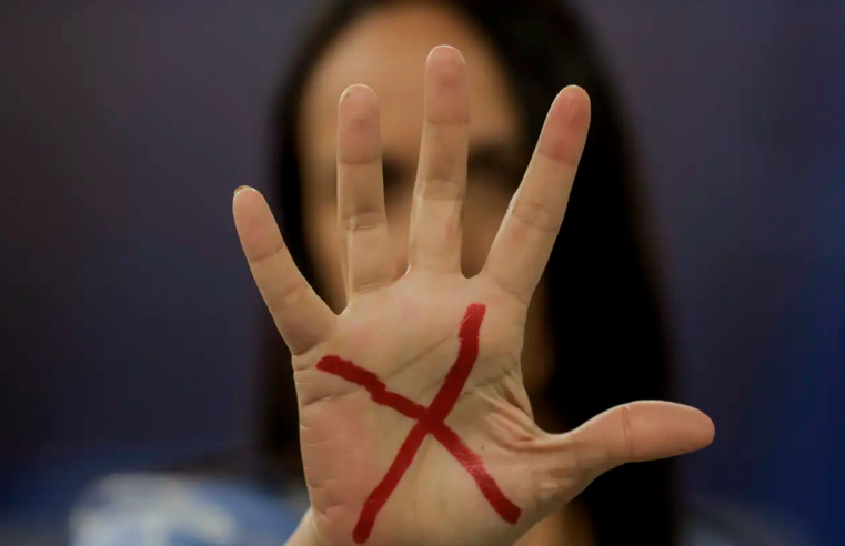 Ligue 180 pode ser obrigatório em notícias de violência contra mulher