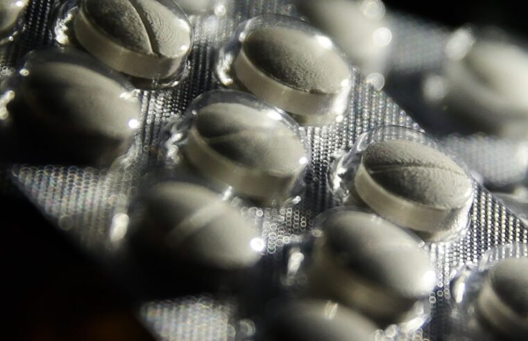 Câmara aprova regras para comercialização de remédios em supermercados