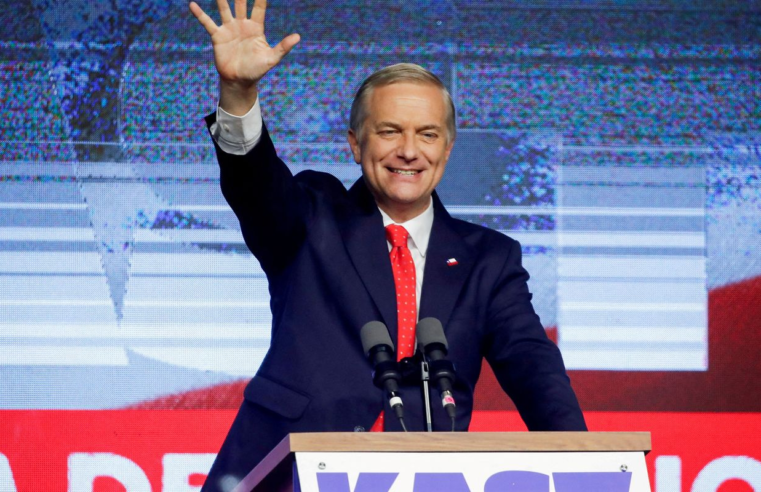 Lula vai participar da posse de Kast na presidência do Chile