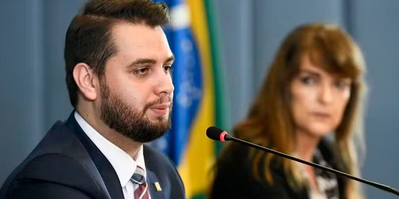 Moraes manda Filipe Martins voltar para presídio no Paraná