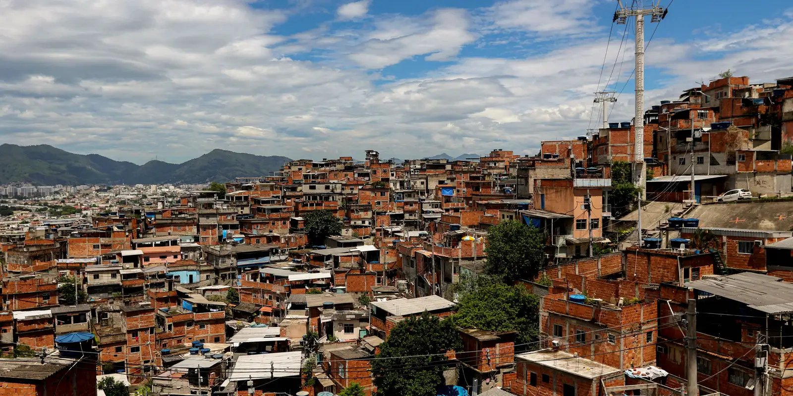 Área ocupada por favelas quase triplicou em 40 anos no Brasil